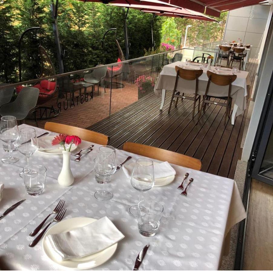 Domus Hotel & Apartments Shëngjin Екстериор снимка