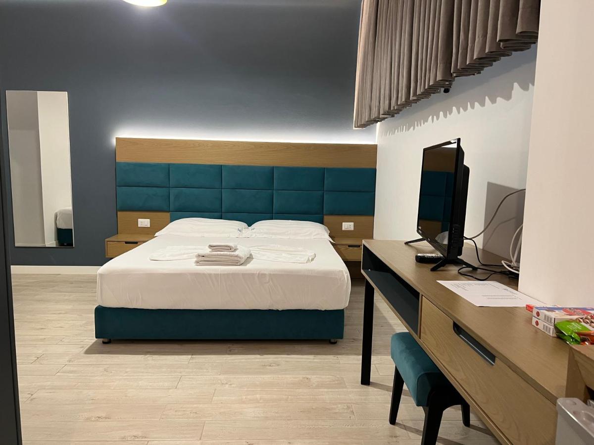 Domus Hotel & Apartments Shëngjin Екстериор снимка