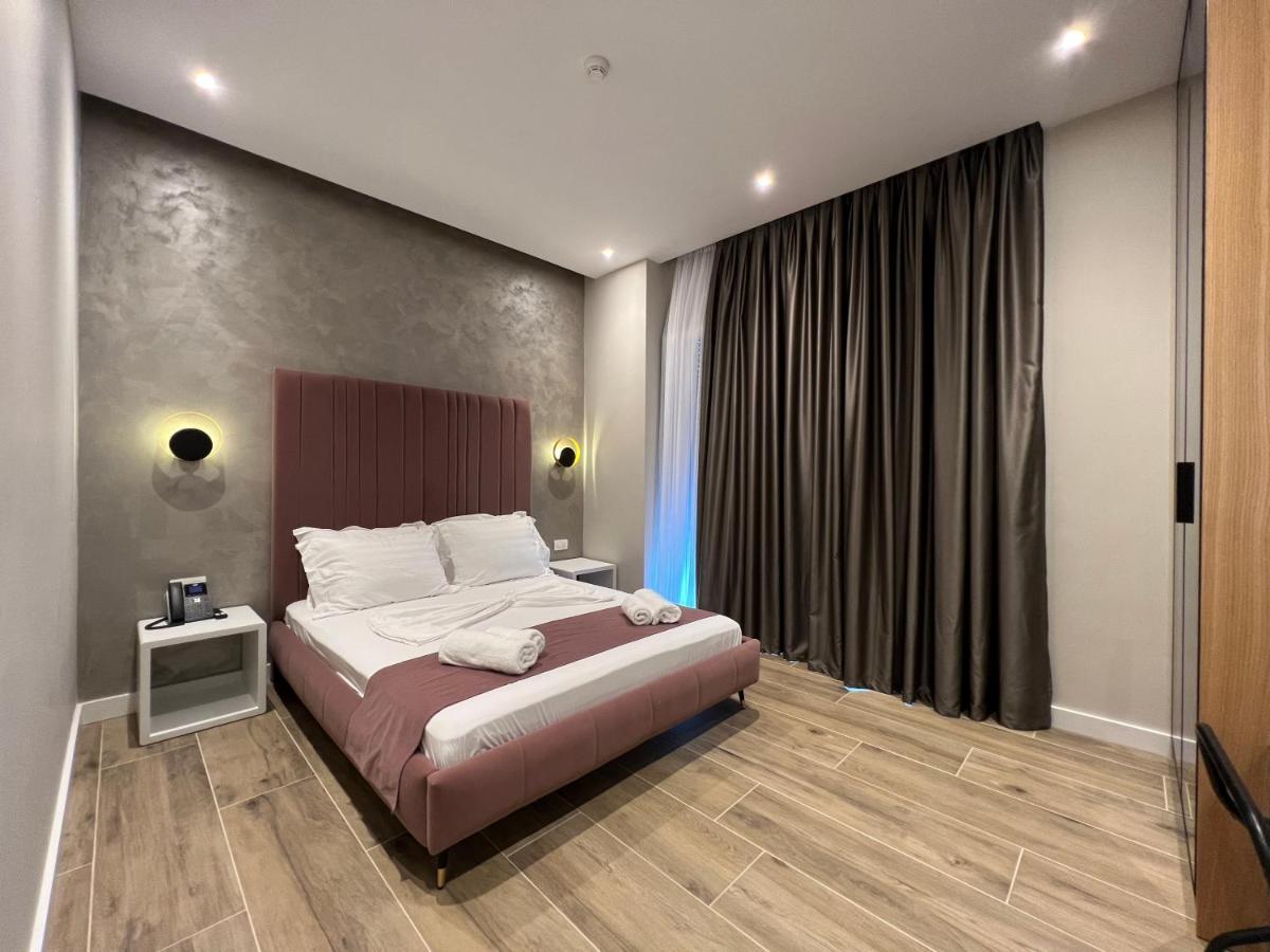 Domus Hotel & Apartments Shëngjin Екстериор снимка