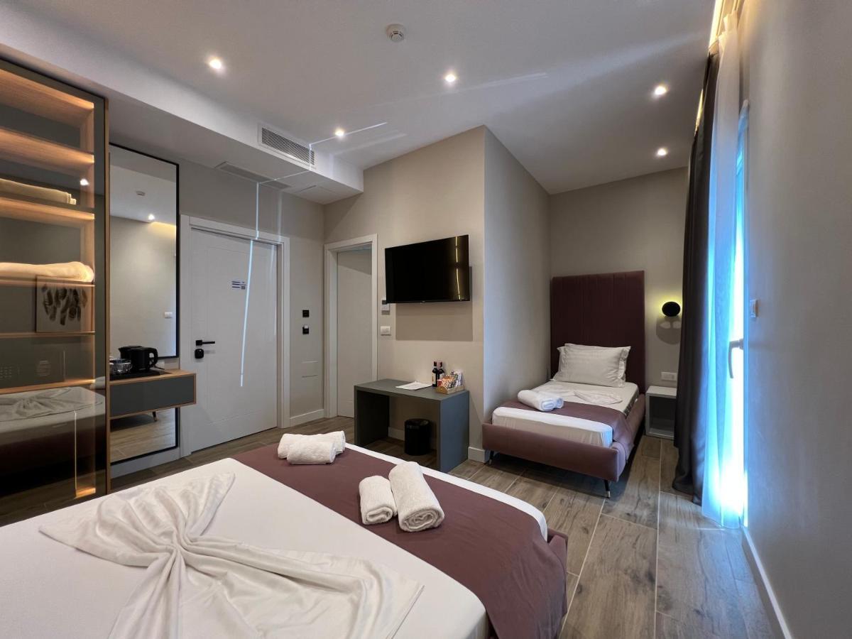 Domus Hotel & Apartments Shëngjin Екстериор снимка
