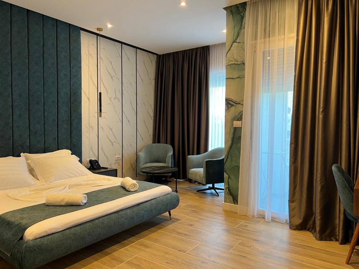 Domus Hotel & Apartments Shëngjin Екстериор снимка