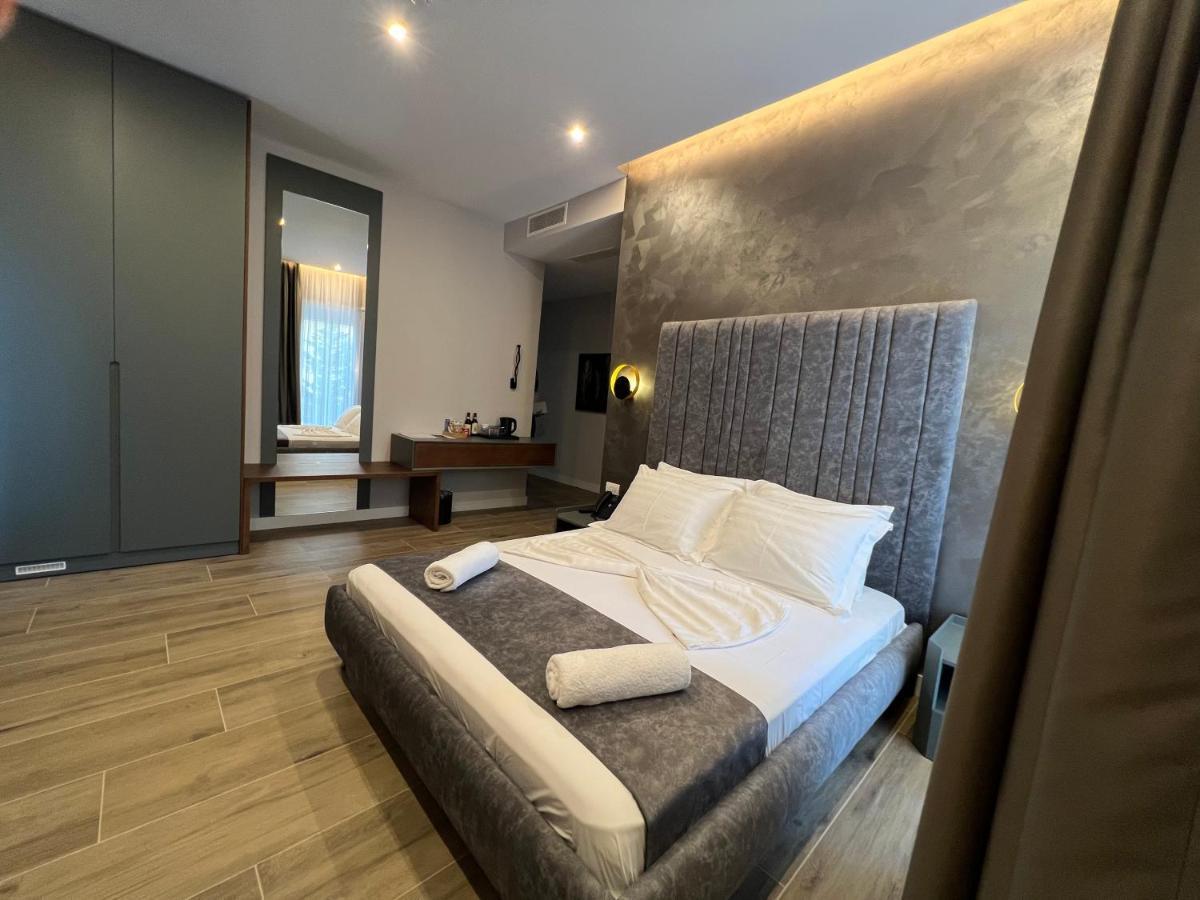 Domus Hotel & Apartments Shëngjin Екстериор снимка