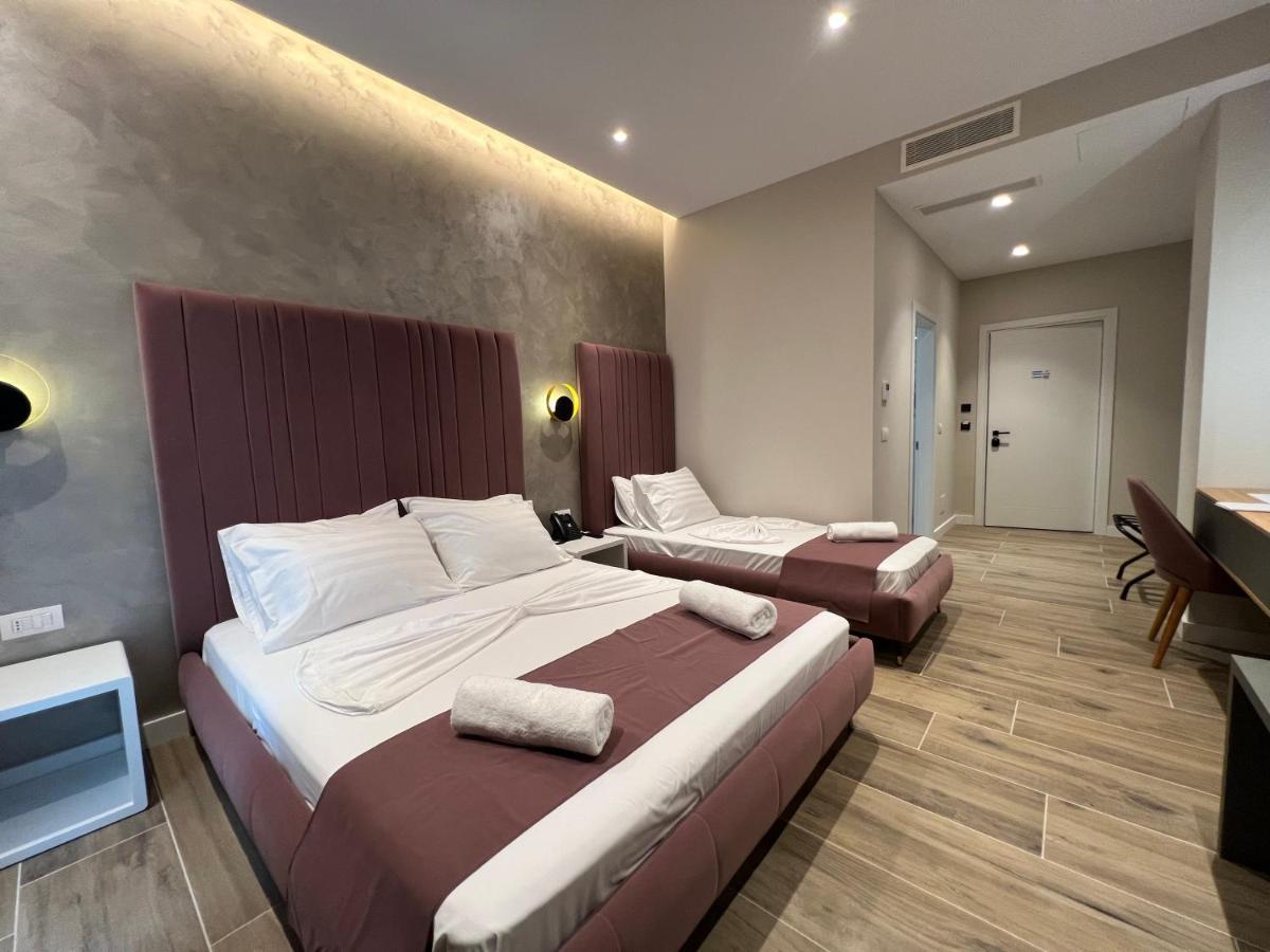 Domus Hotel & Apartments Shëngjin Екстериор снимка