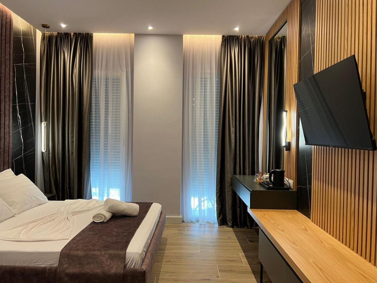 Domus Hotel & Apartments Shëngjin Екстериор снимка