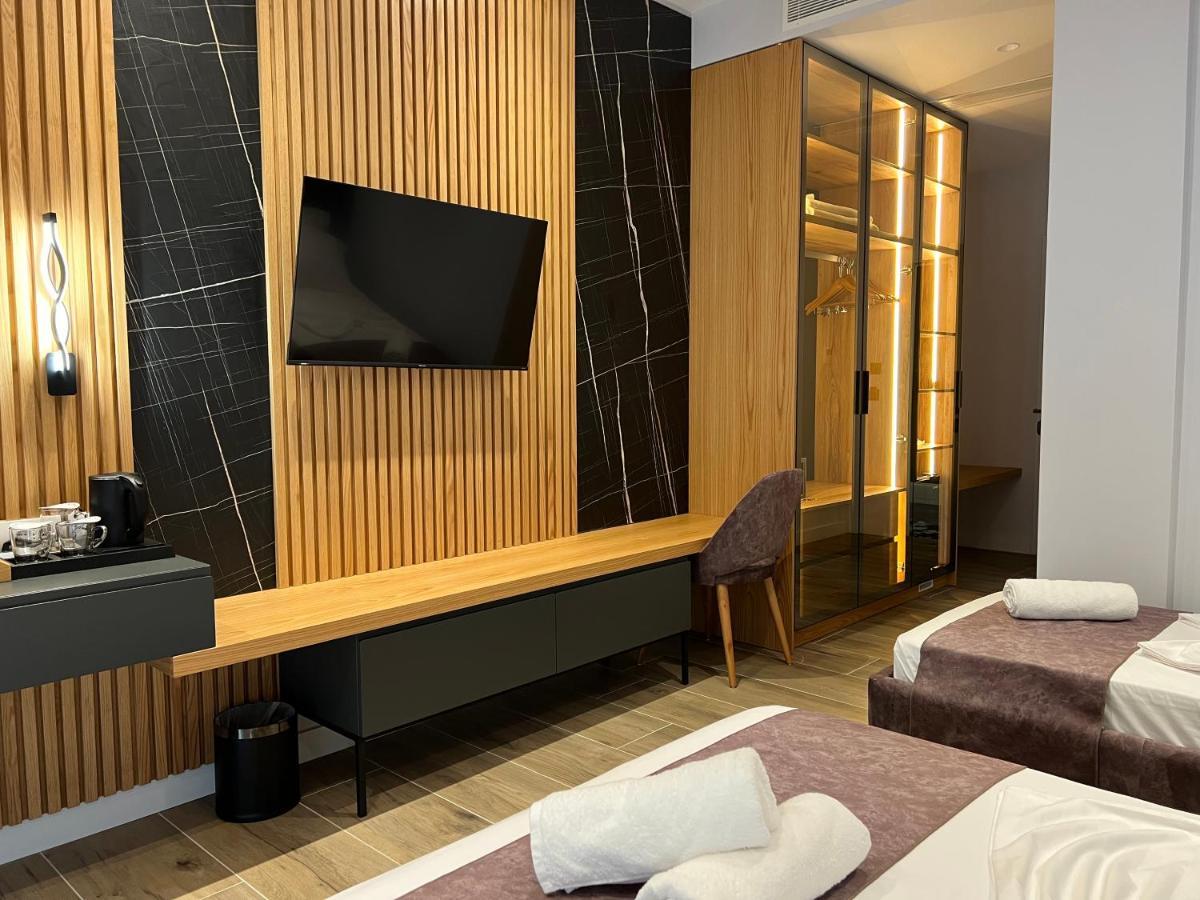 Domus Hotel & Apartments Shëngjin Екстериор снимка