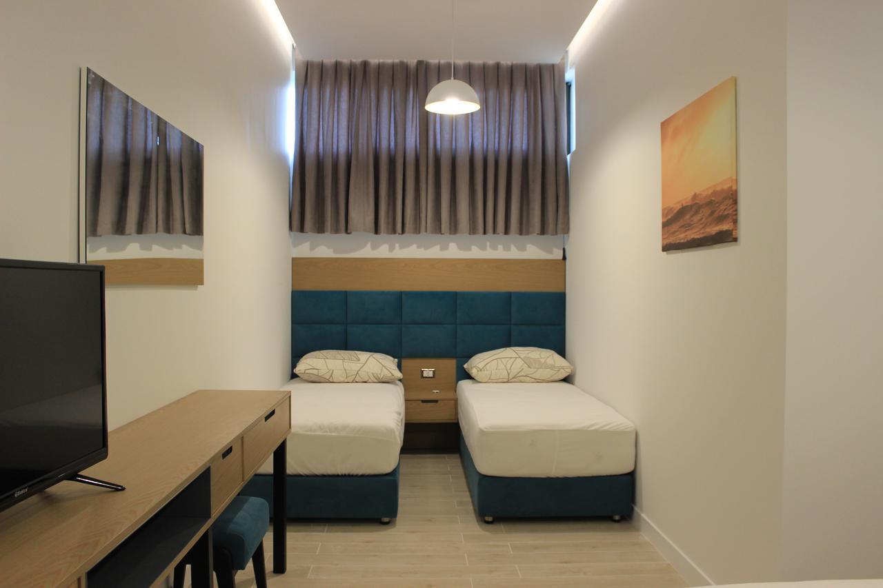 Domus Hotel & Apartments Shëngjin Екстериор снимка