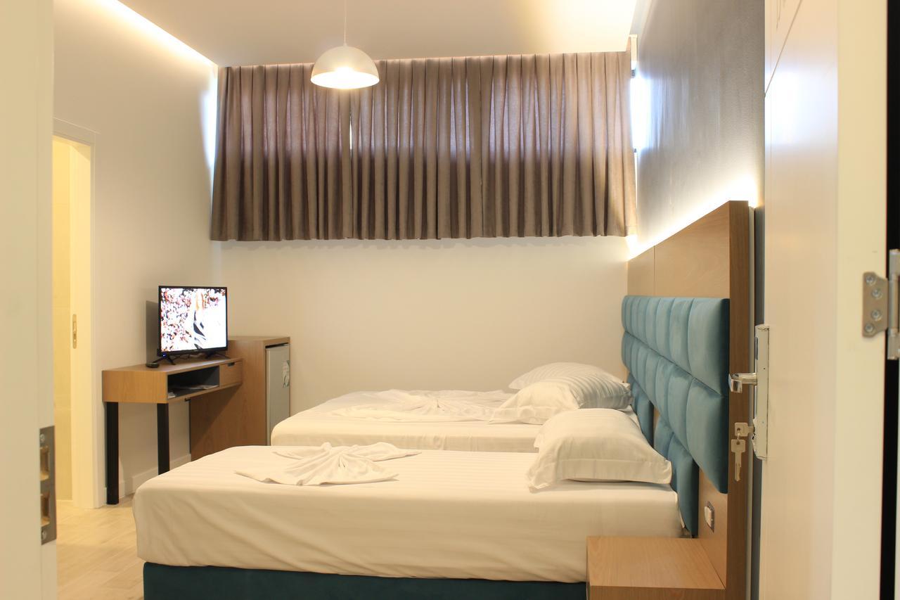 Domus Hotel & Apartments Shëngjin Екстериор снимка