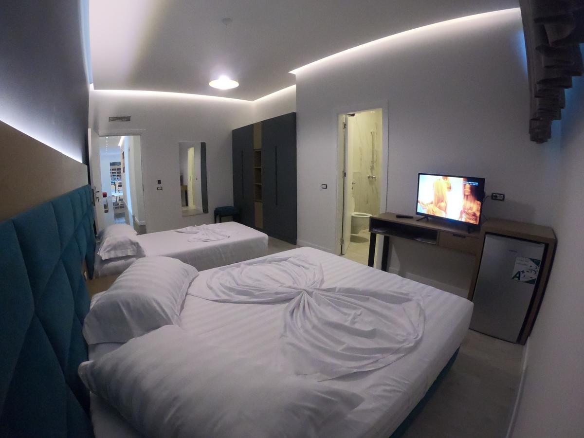 Domus Hotel & Apartments Shëngjin Екстериор снимка